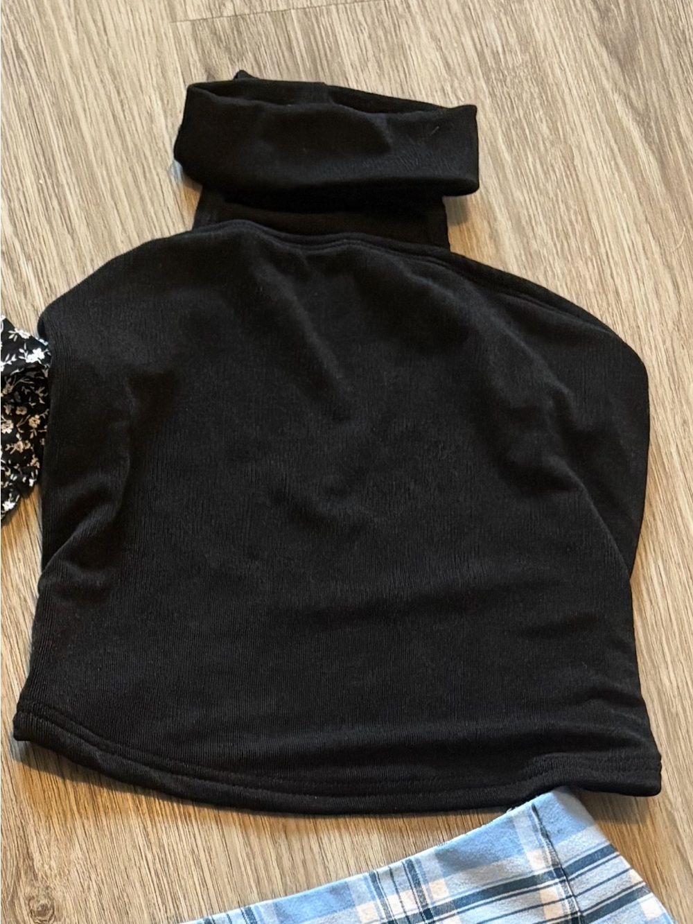 Neck wrap tube top